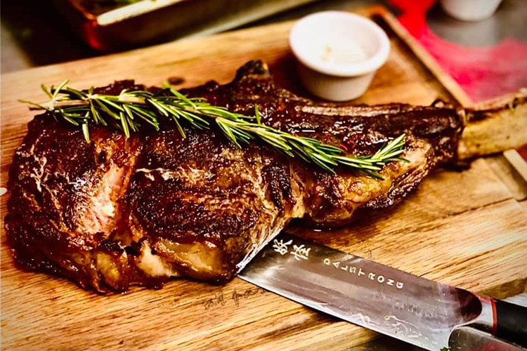 Tomahawk steak