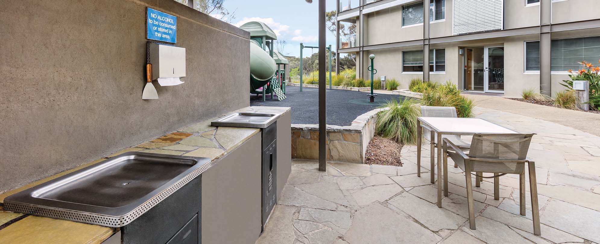 Outdoor grill