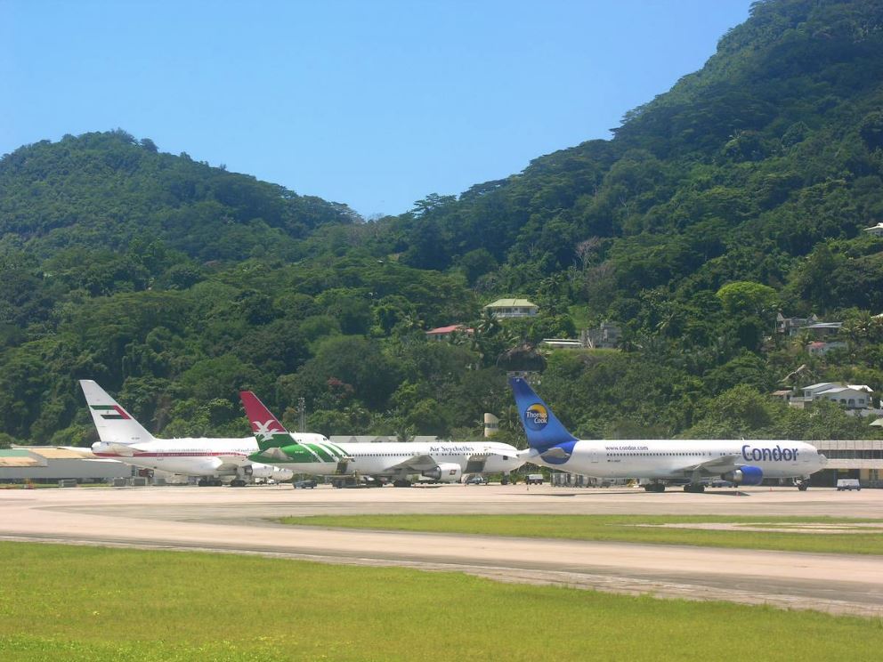 Airplanes at the airport