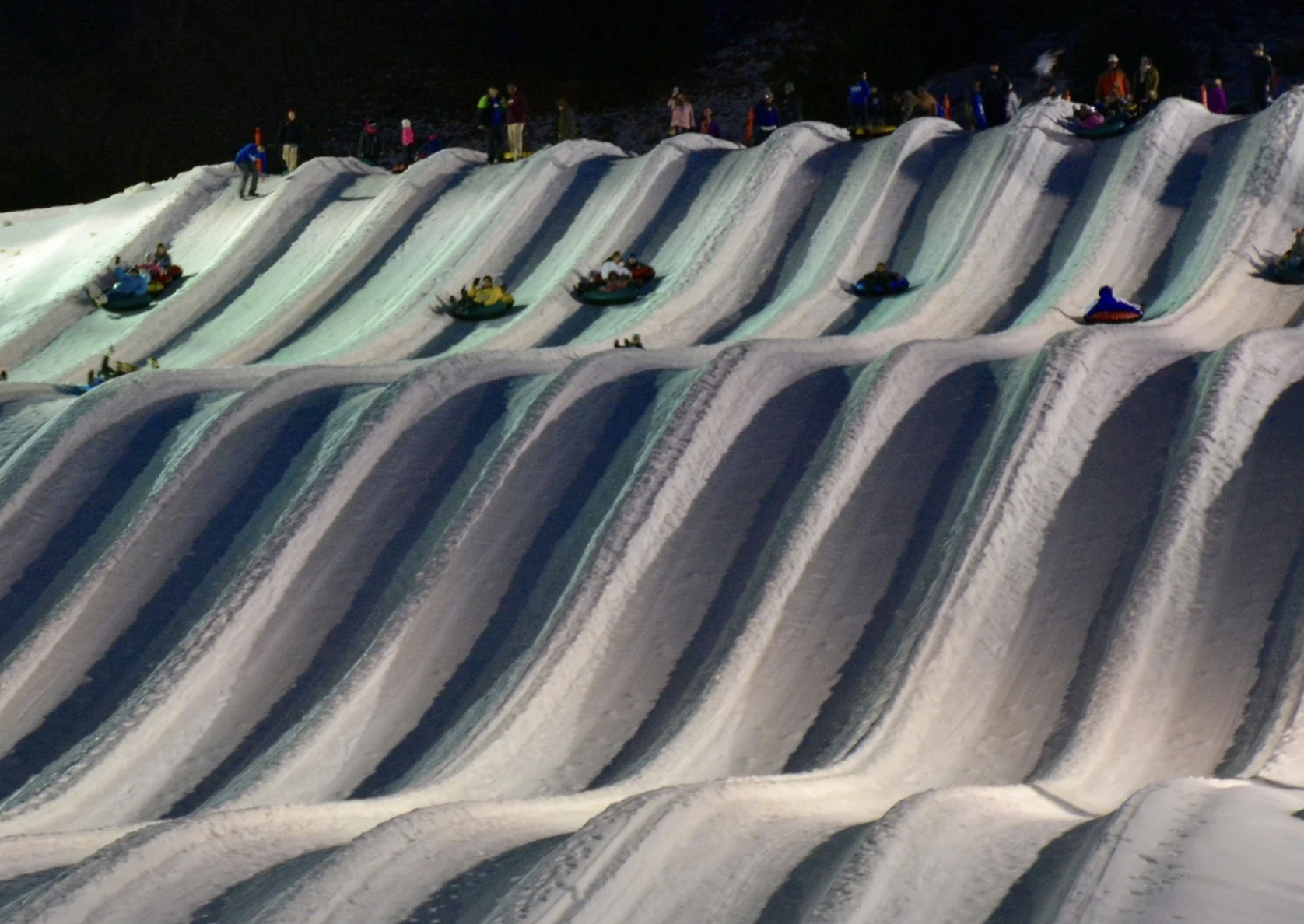 Snow tubing slopes in Massanutten