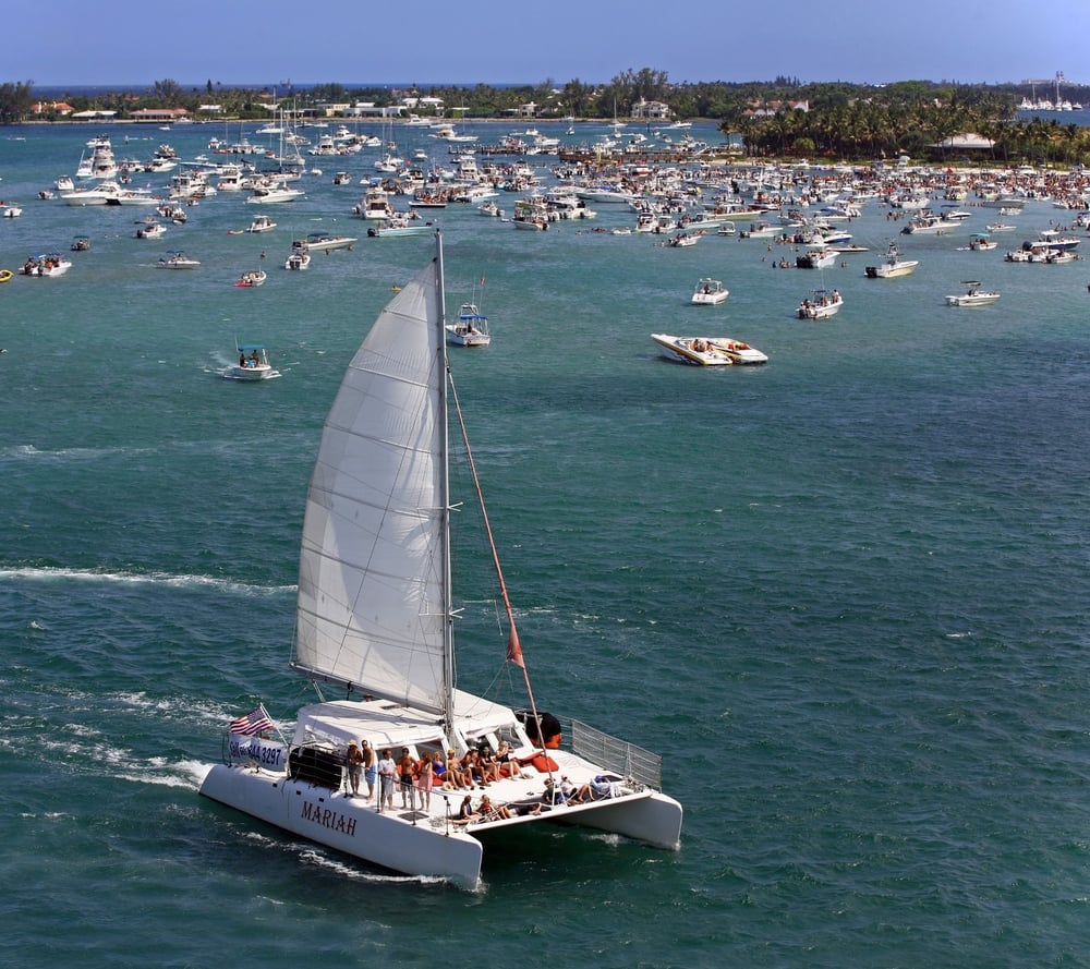 Island hopping boat