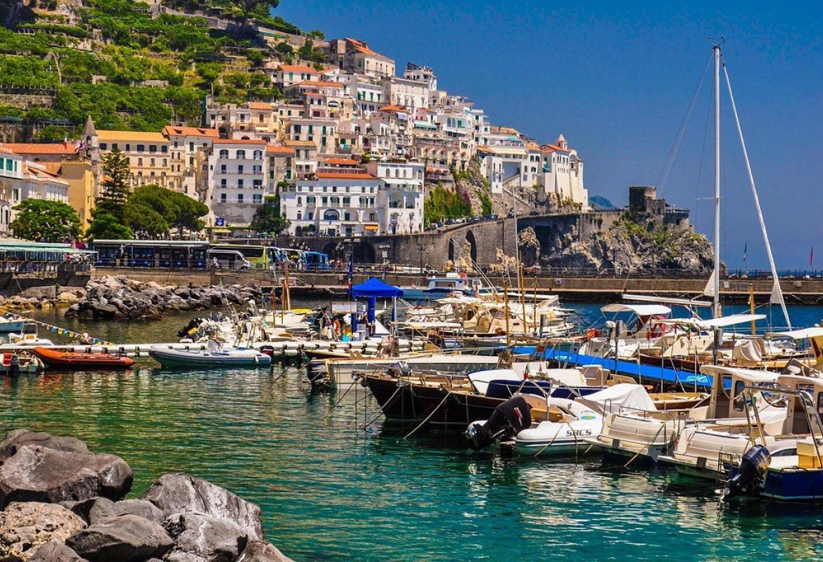 Amalfi port