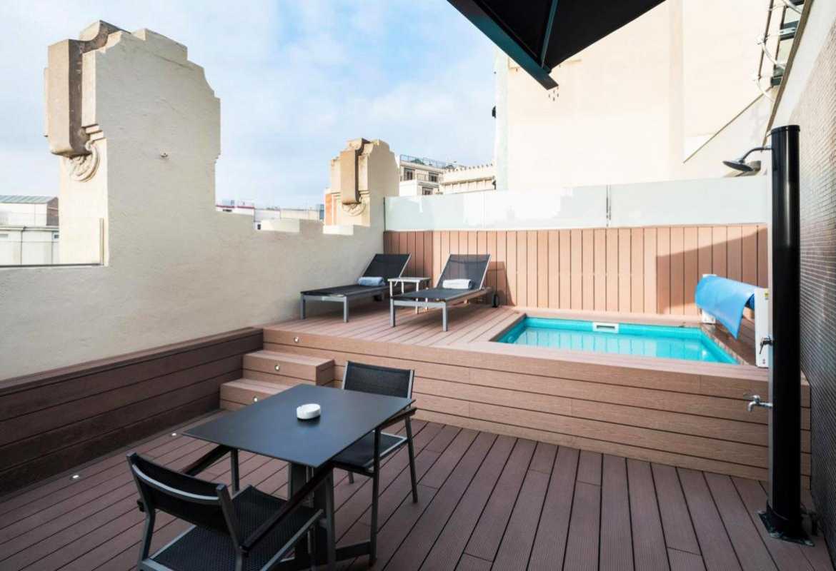 Room with a private pool