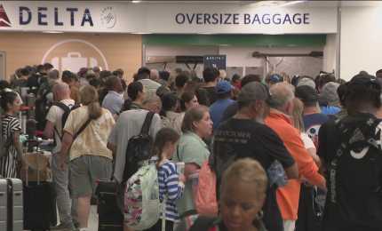 Crowds at Delta