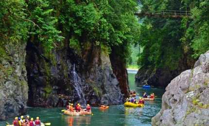 People rafting in Costa Rica