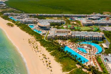 Moon Palace Grand in Cancun (image:  transat.com)
