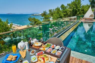 Luxury travel in 2022 Breakfast